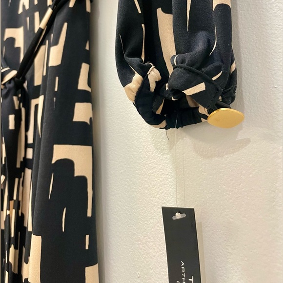 NWT Tahari Arthur S. Levine Dress - Picture 4 of 9